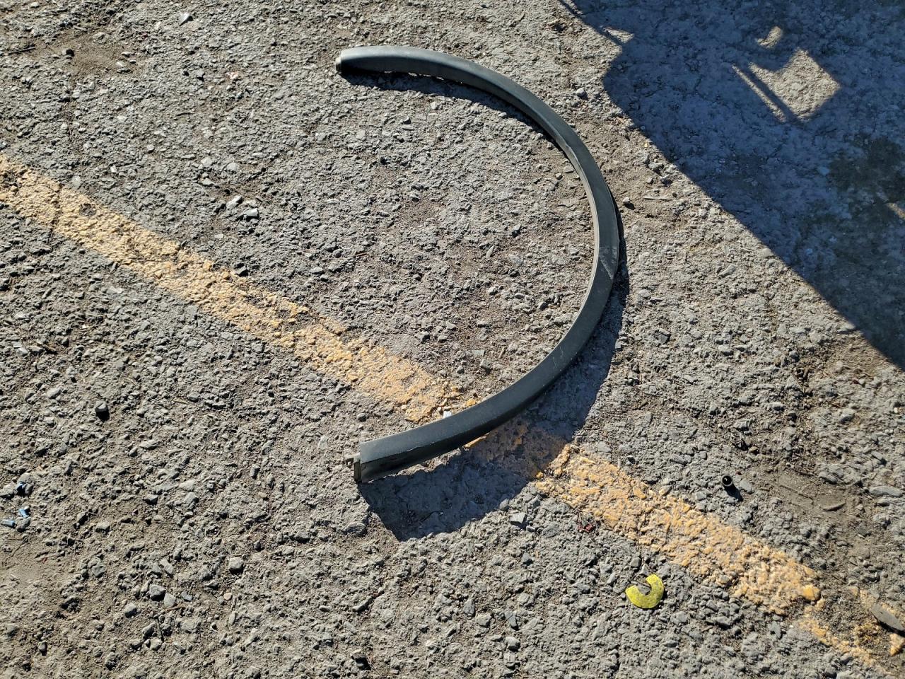 2024 Tesla Model Y VIN: 7SAYGDED6RF090709 Lot: 94753605