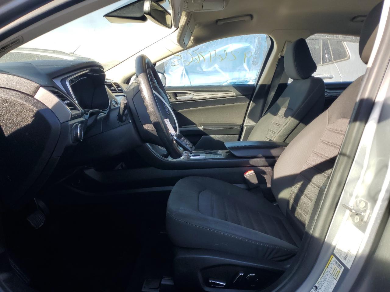 2020 Ford Fusion Se VIN: 3FA6P0HD0LR255755 Lot: 92647665