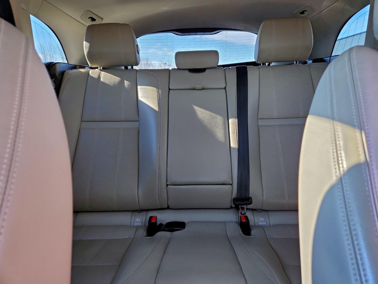 2019 Land Rover Range Rover Velar R-Dynamic Se VIN: SALYL2EN1KA231666 Lot: 92225965