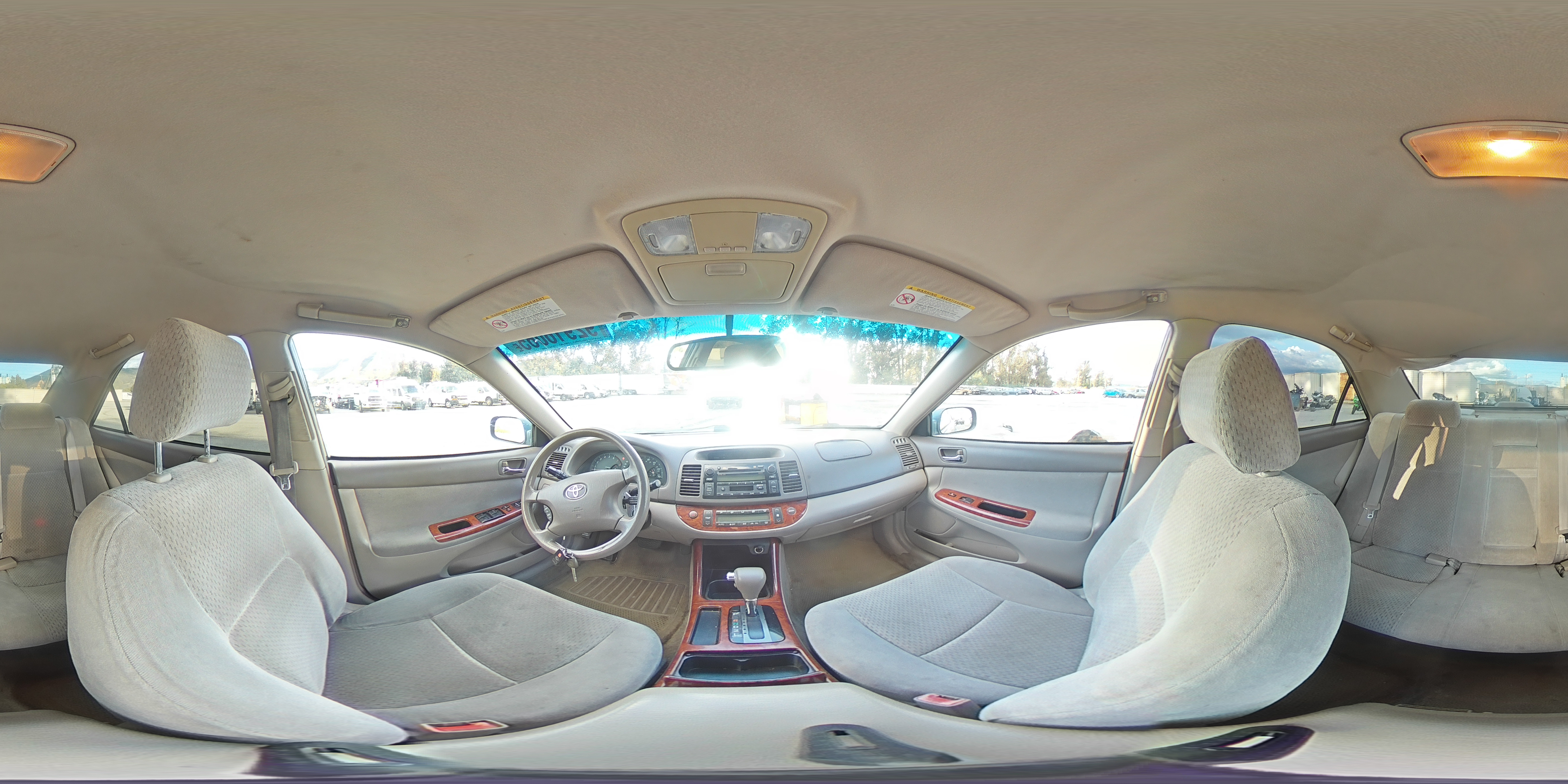 2003 Toyota Camry Le VIN: 4T1BE32K63U748738 Lot: 92916065