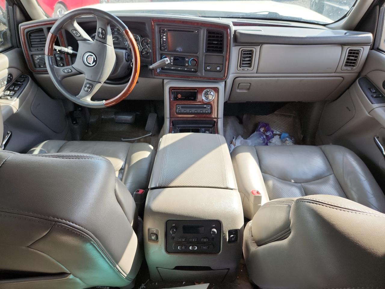 2005 Cadillac Escalade Luxury VIN: 1GYEK63N45R174094 Lot: 90495255