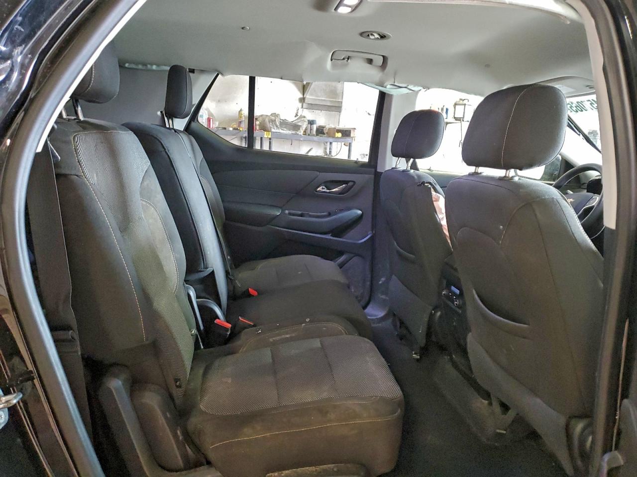 2018 Chevrolet Traverse Ls VIN: 1GNEVFKW5JJ101727 Lot: 92457065