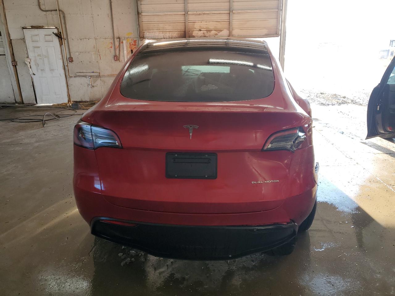 2023 Tesla Model Y VIN: 7SAYGDEE1PA211343 Lot: 92989595