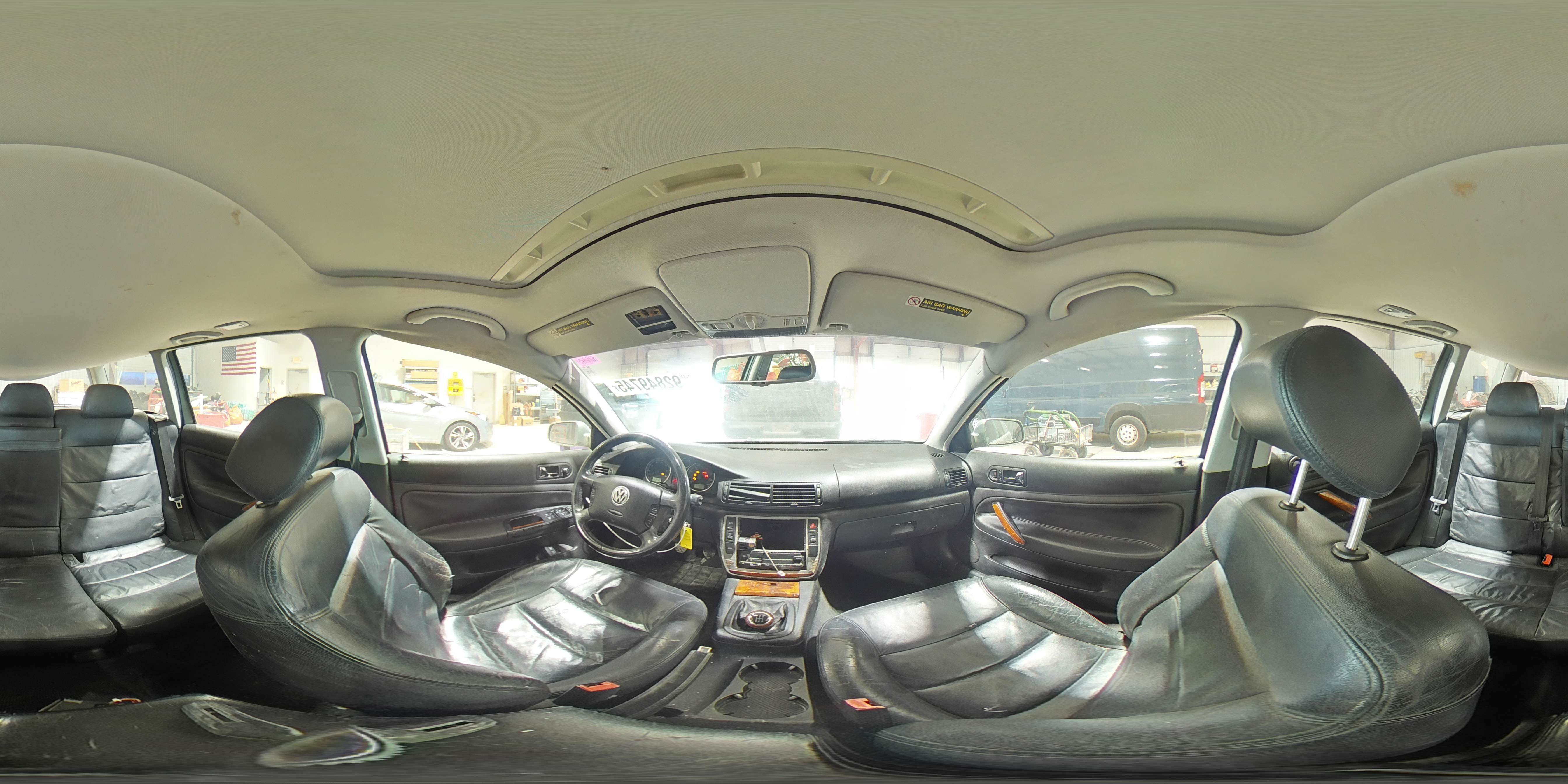 2002 Volkswagen Passat Glx VIN: WVWWH63BX2E370090 Lot: 92849745