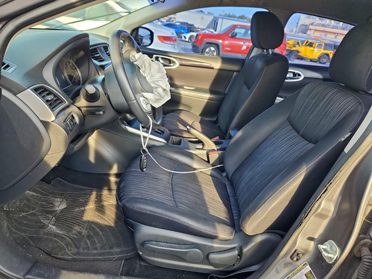 2017 Nissan Sentra S VIN: 3N1AB7AP0HL651892 Lot: 94683015