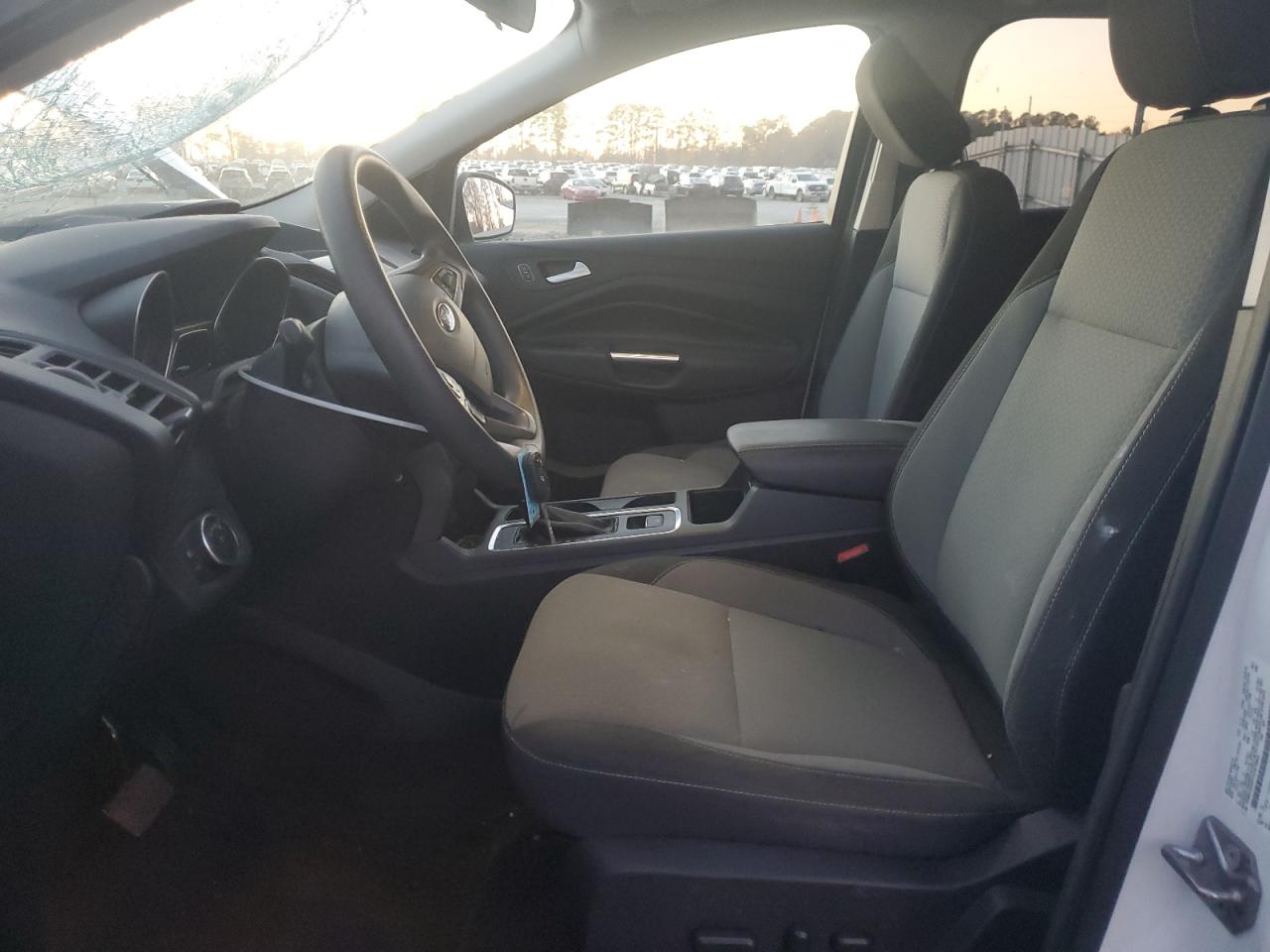 2018 Ford Escape Se VIN: 1FMCU0GD1JUA75922 Lot: 92697505