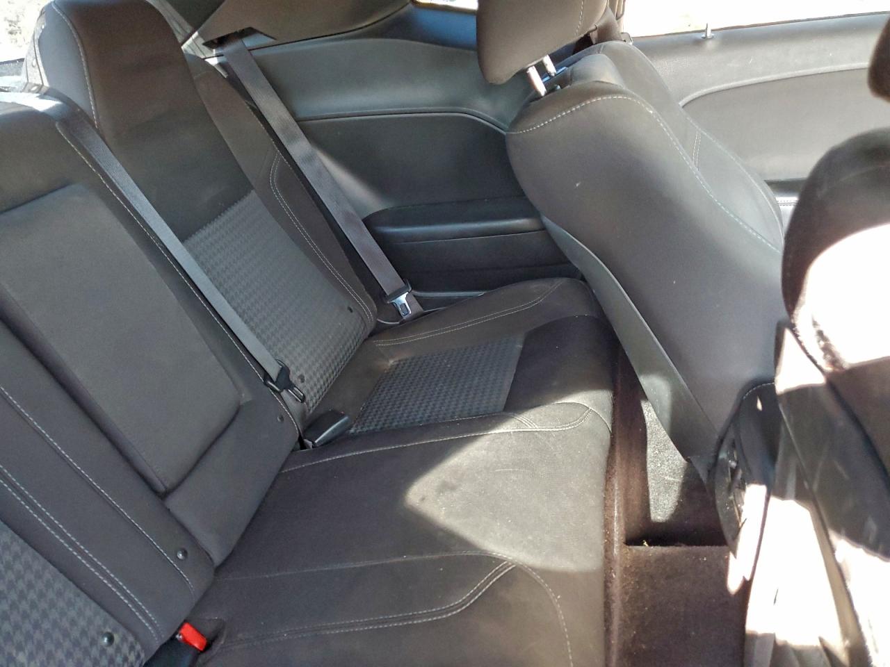 2018 Dodge Challenger Sxt VIN: 2C3CDZAG2JH236104 Lot: 93664955