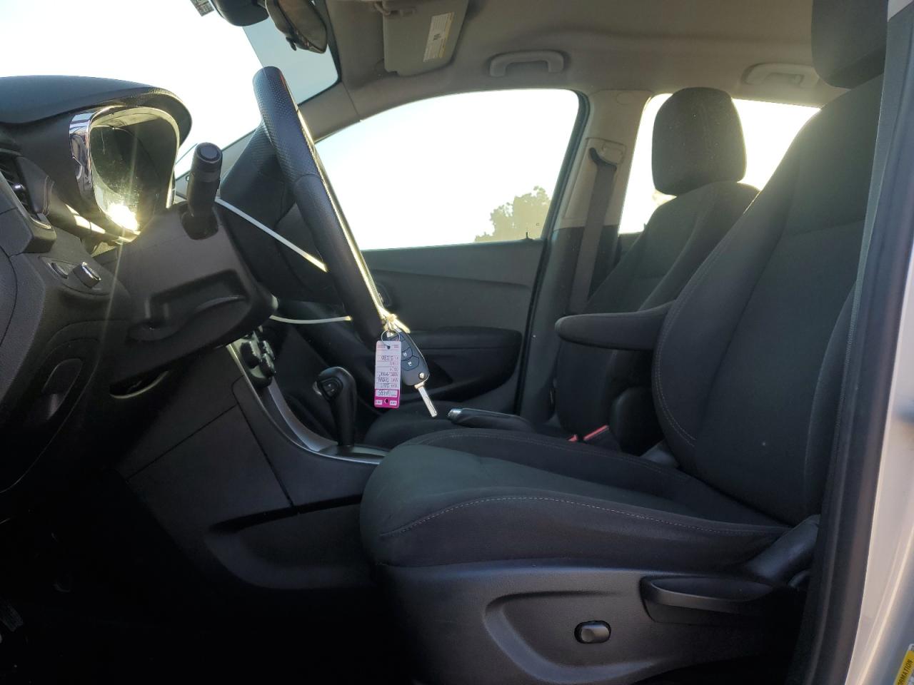 2017 Chevrolet Trax Ls VIN: 3GNCJKSB7HL212310 Lot: 92171655