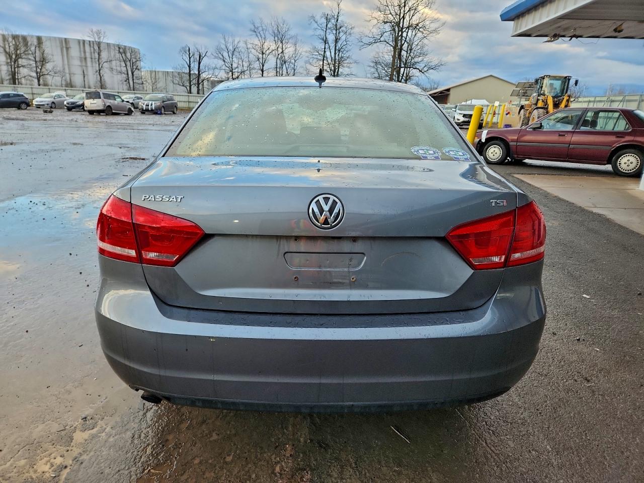 2015 Volkswagen Passat S VIN: 1VWAT7A35FC085812 Lot: 94249195