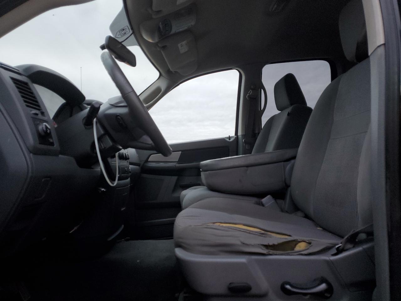 2008 Dodge Ram 1500 St VIN: 1D7HU18258S527282 Lot: 93395125