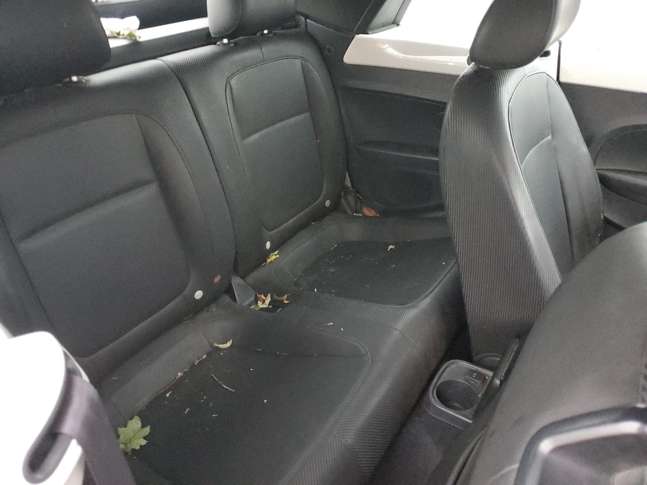 2013 Volkswagen Beetle VIN: 3VW5P7AT9DM810620 Lot: 93406875