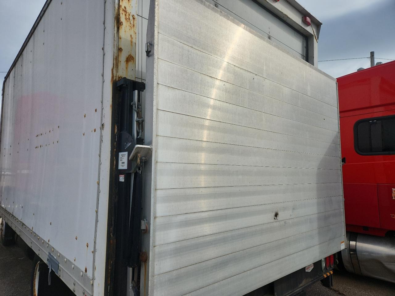 2007 Isuzu Npr Box Truck VIN: JALE5B16077300997 Lot: 87304425