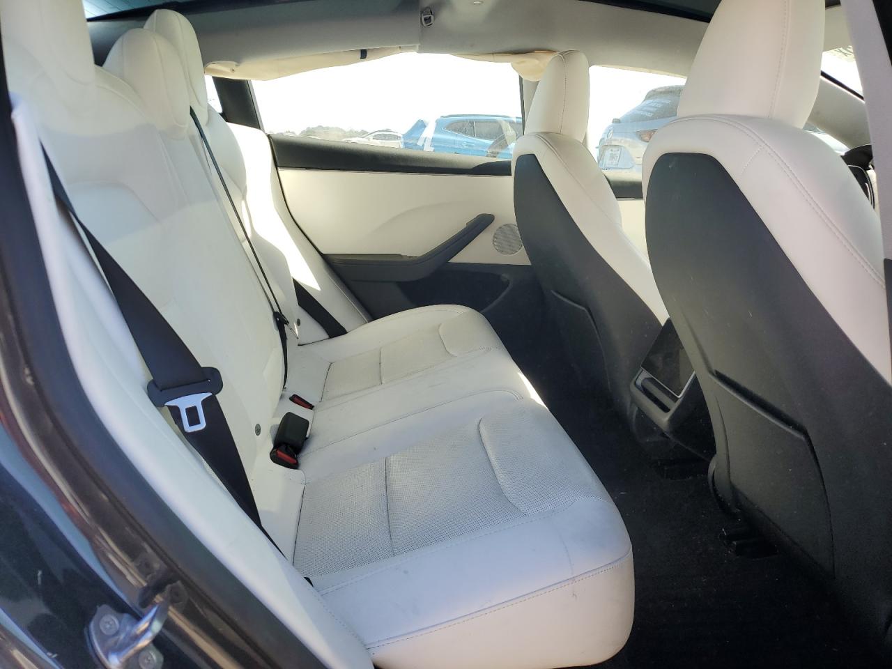 2025 Tesla Model 3 VIN: 5YJ3E1EBXSF950420 Lot: 92290625