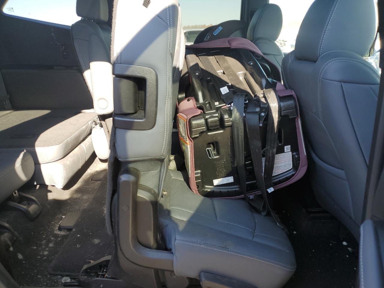 2023 Buick Enclave Essence VIN: 5GAERBKW0PJ190719 Lot: 92199175