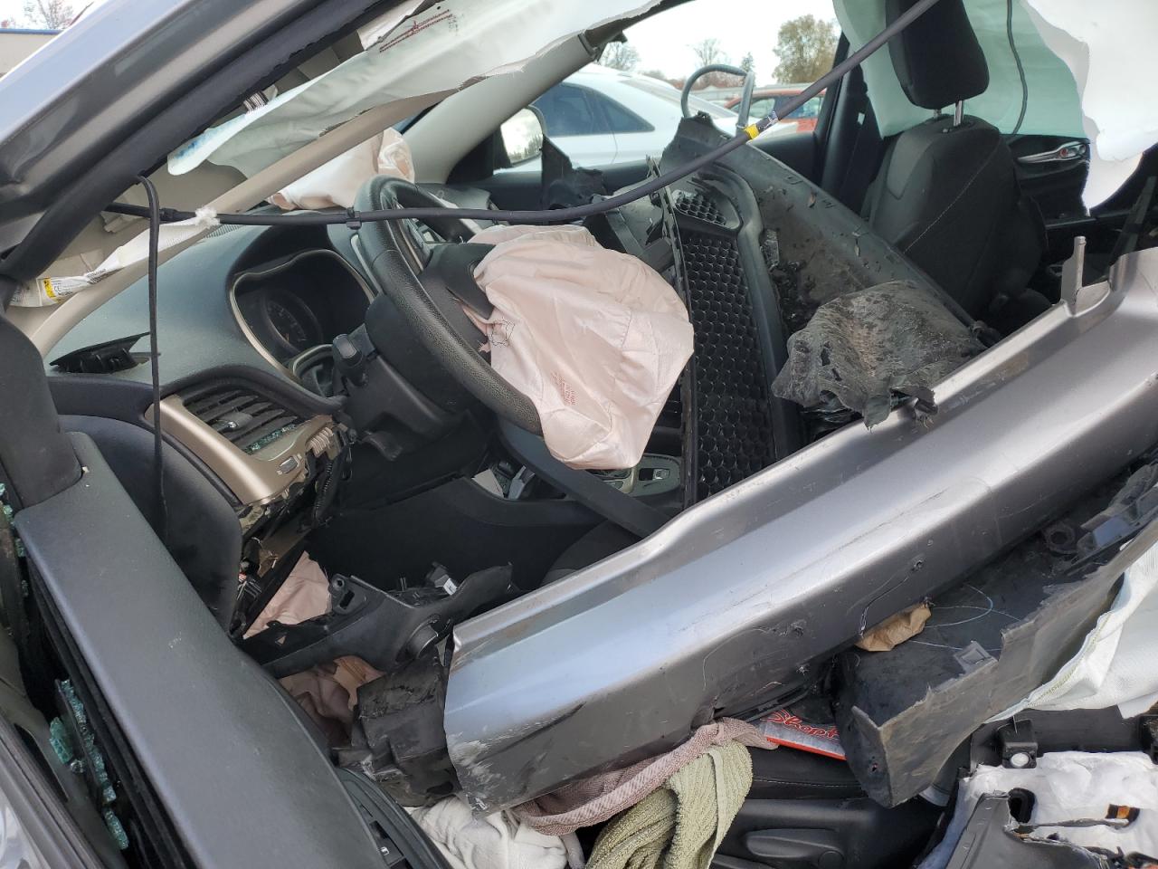 2015 Jeep Cherokee Sport VIN: 1C4PJLAB2FW762099 Lot: 91863455