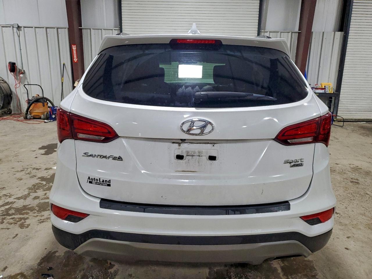 2017 Hyundai Santa Fe Sport VIN: 5NMZUDLB5HH008462 Lot: 94051225