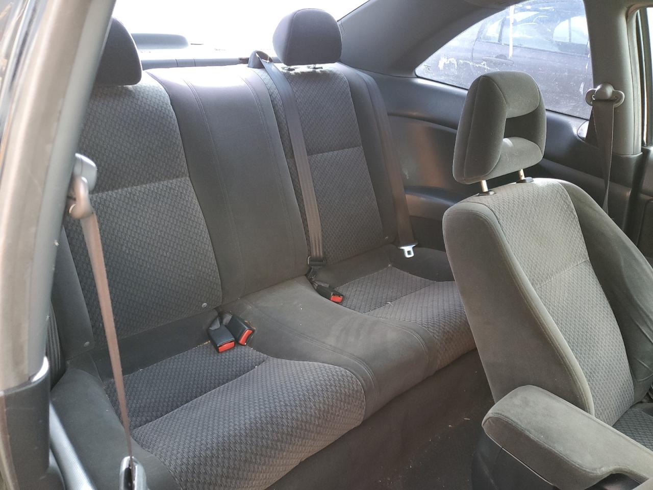 2004 Honda Civic Dx Vp VIN: 1HGEM21114L018445 Lot: 92330455