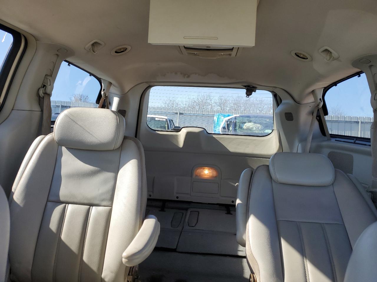 2009 Chrysler Town & Country Touring VIN: 2A8HR54199R630653 Lot: 92428685