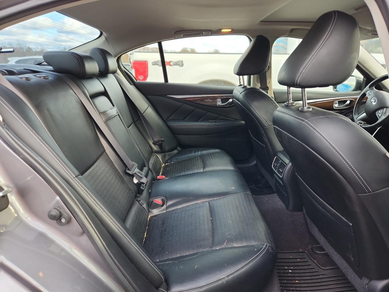 2015 Infiniti Q50 Base VIN: JN1BV7AR6FM400536 Lot: 92598475