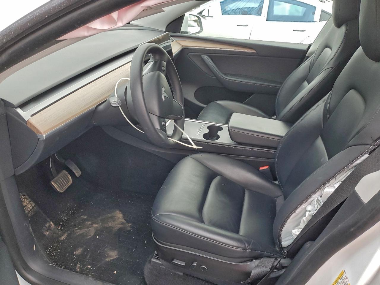 2023 Tesla Model Y VIN: 7SAYGDEE5PF587742 Lot: 93393195