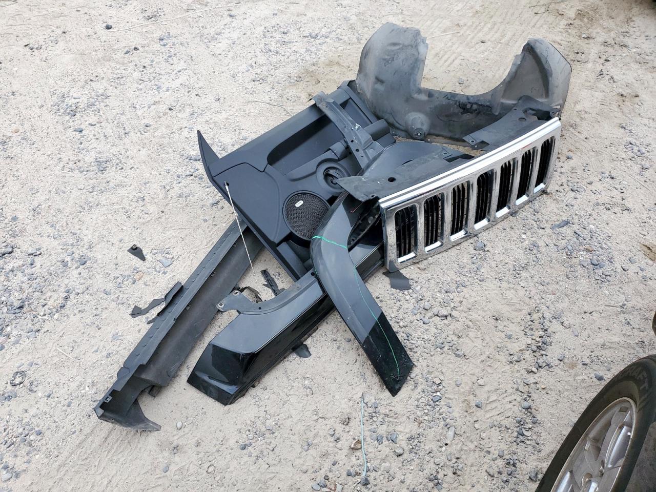 2008 Jeep Commander Sport VIN: 1J8HG48K78C203711 Lot: 93274305