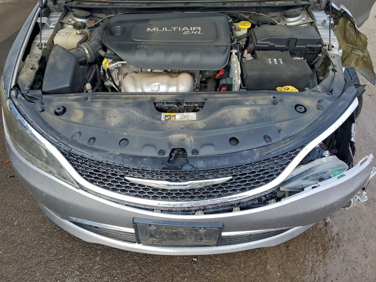 2015 Chrysler 200 Limited VIN: 1C3CCCAB5FN689099 Lot: 94724975