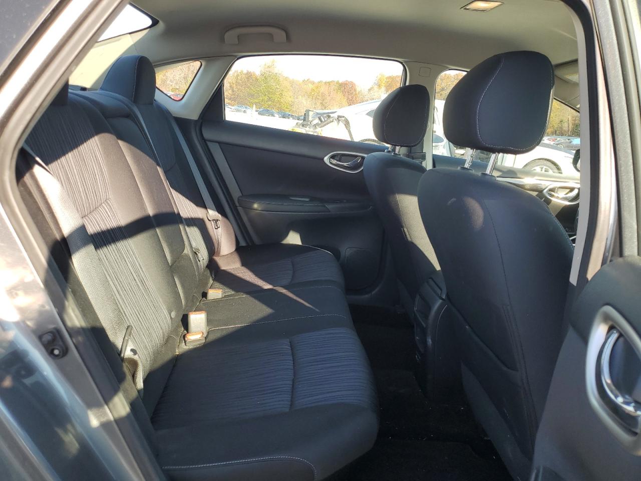 2019 Nissan Sentra S VIN: 3N1AB7AP0KY261367 Lot: 90824375