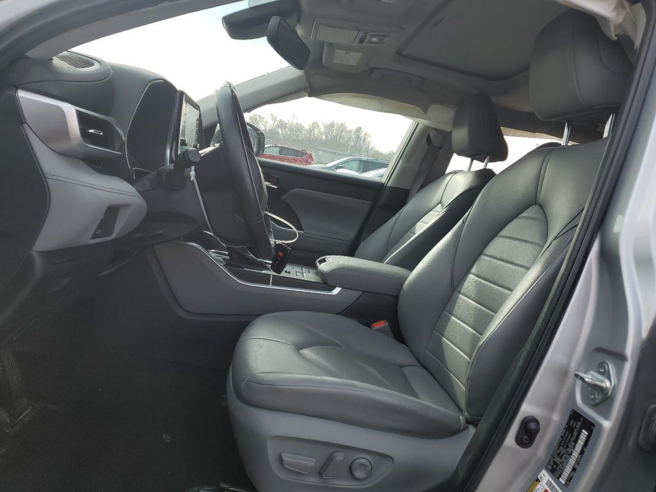 2022 Toyota Highlander Xle VIN: 5TDGZRBH3NS596494 Lot: 93393635