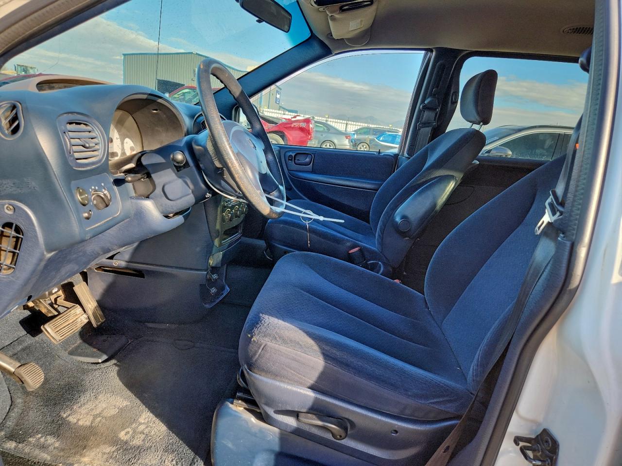 2001 Dodge Grand Caravan Sport VIN: 2B4GP44321R361174 Lot: 93970455