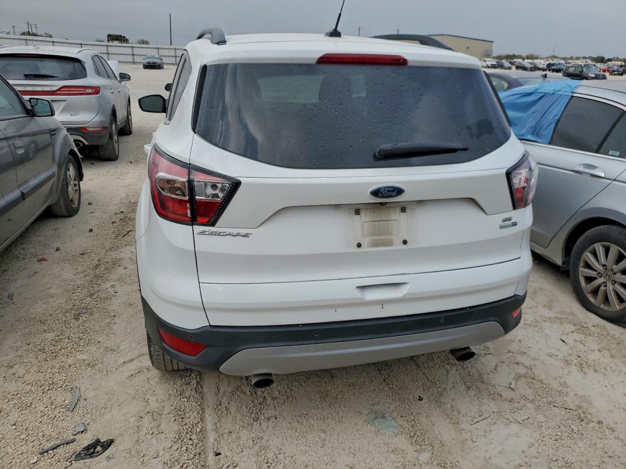 2017 Ford Escape Se VIN: 1FMCU9GD5HUE55716 Lot: 93282685