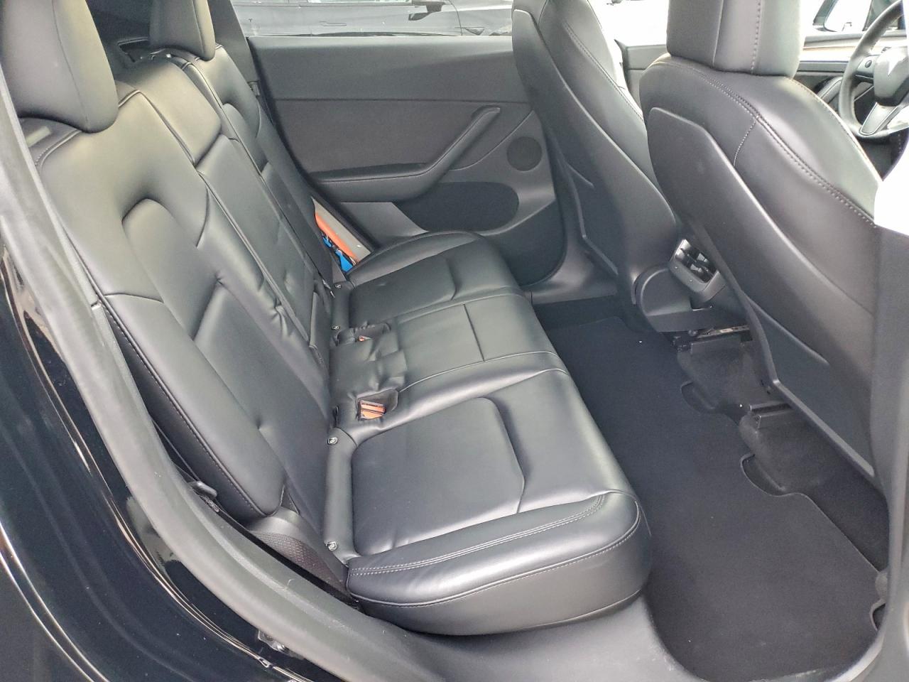 2022 Tesla Model Y VIN: 7SAYGDEF0NF572149 Lot: 94108125