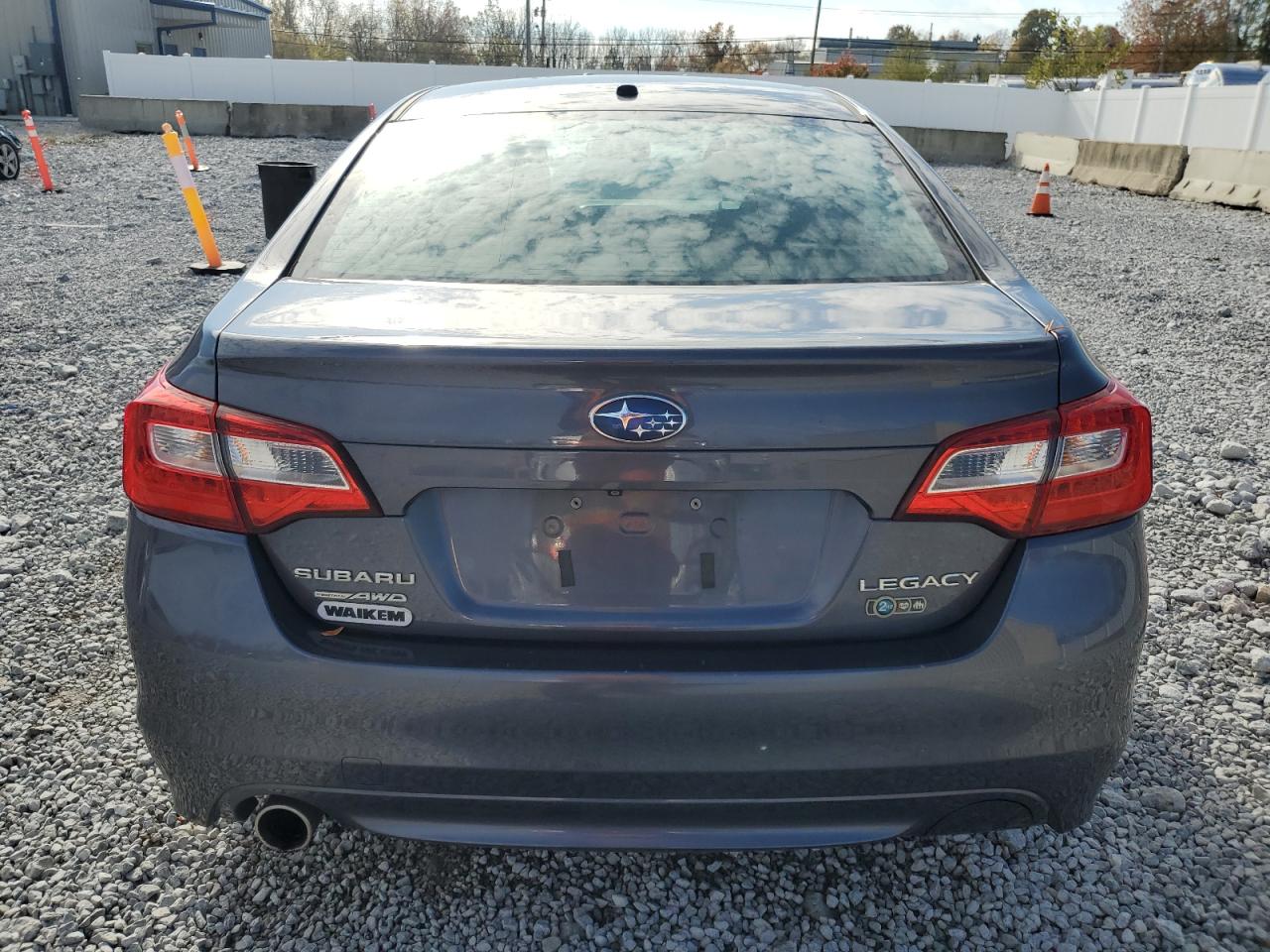 2015 Subaru Legacy 2.5I Premium VIN: 4S3BNBF61F3039690 Lot: 90636315