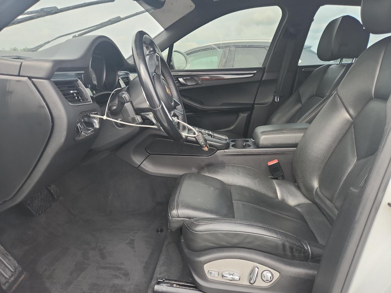 2018 Porsche Macan S VIN: WP1AB2A58JLB32118 Lot: 89510255