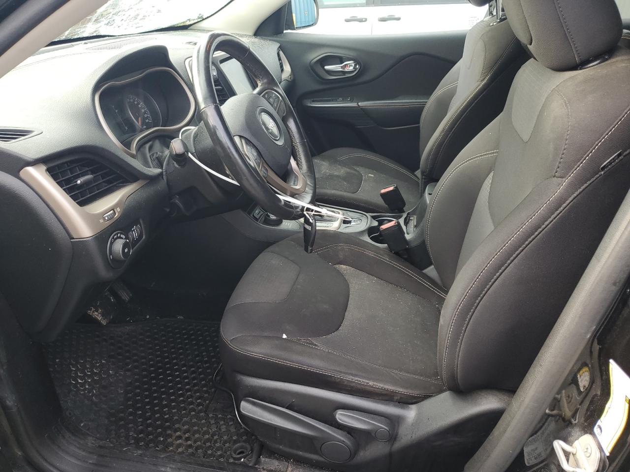 2015 Jeep Cherokee Latitude VIN: 1C4PJMCB9FW636583 Lot: 93001675