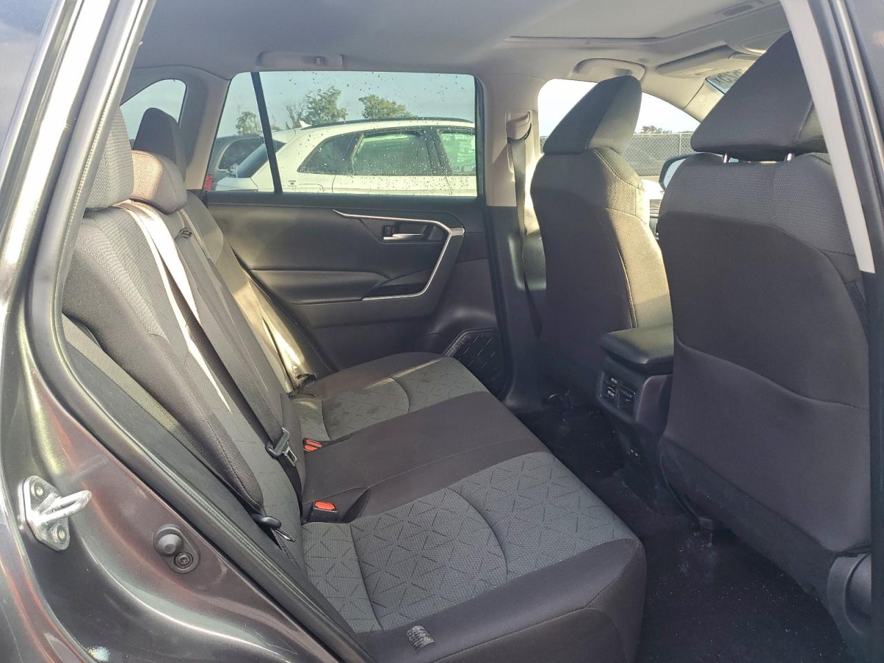 2024 Toyota Rav4 Xle VIN: 2T3W1RFVXRC284133 Lot: 93427625