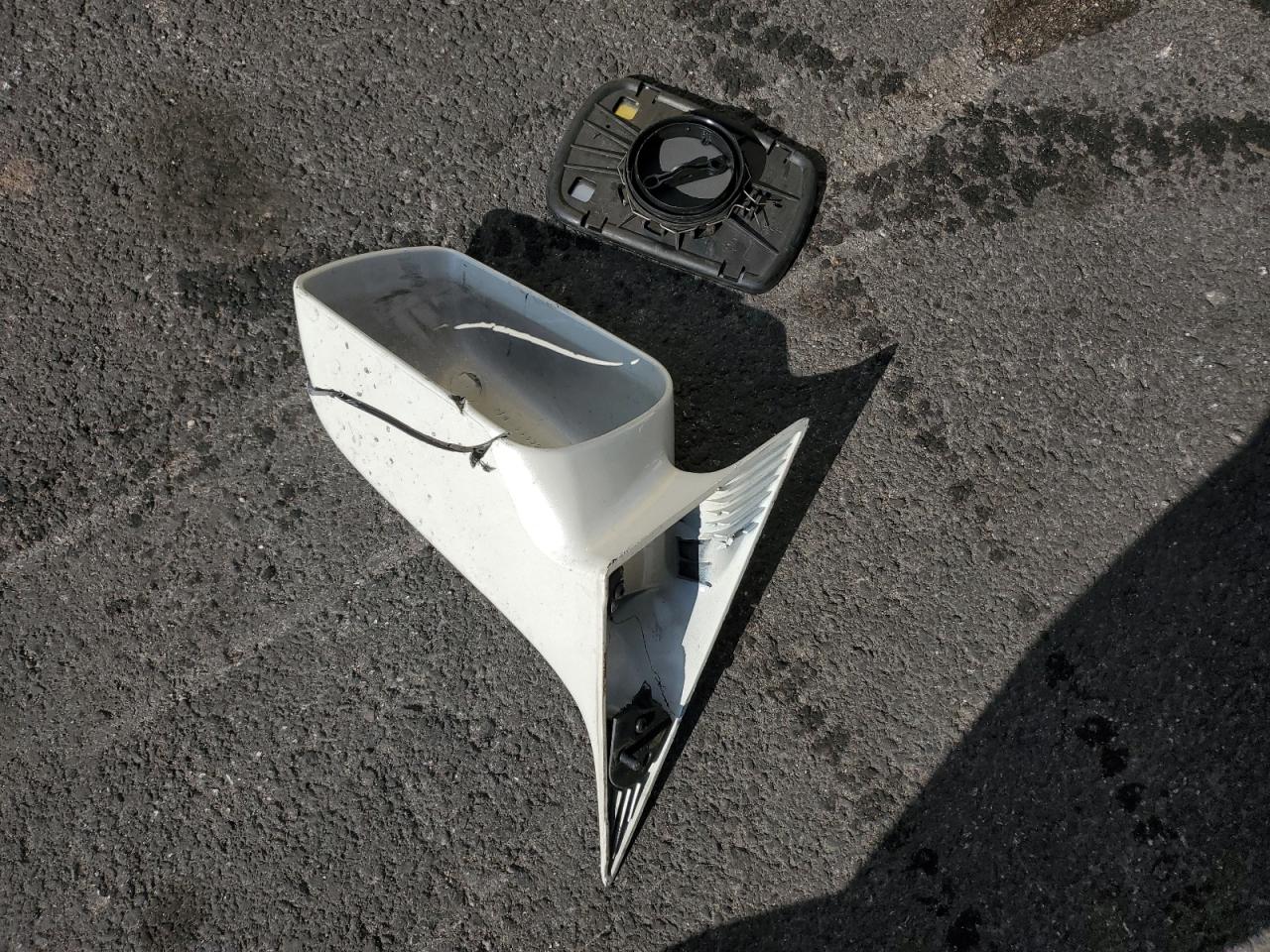 2002 Toyota Avalon Xl VIN: 4T1BF28B12U263582 Lot: 92755195