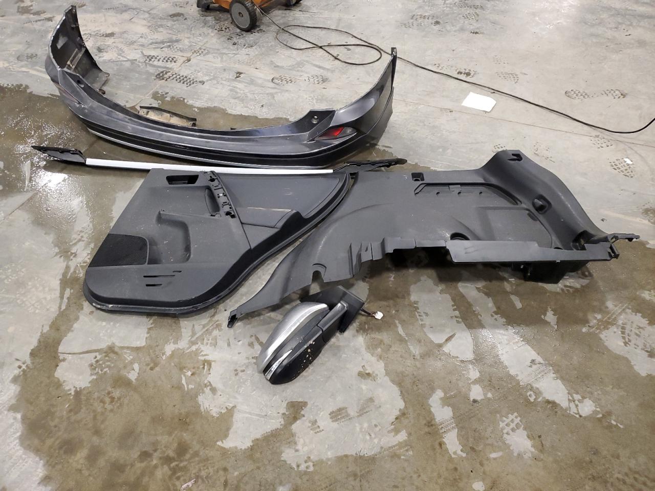 2017 Toyota Rav4 Xle VIN: JTMRFREV6HJ106313 Lot: 93215095