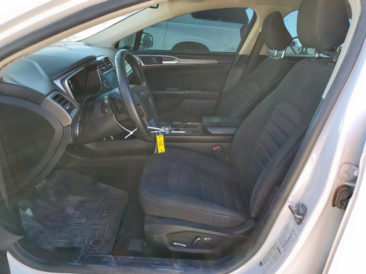 2020 Ford Fusion Se VIN: 3FA6P0T94LR173370 Lot: 92247085