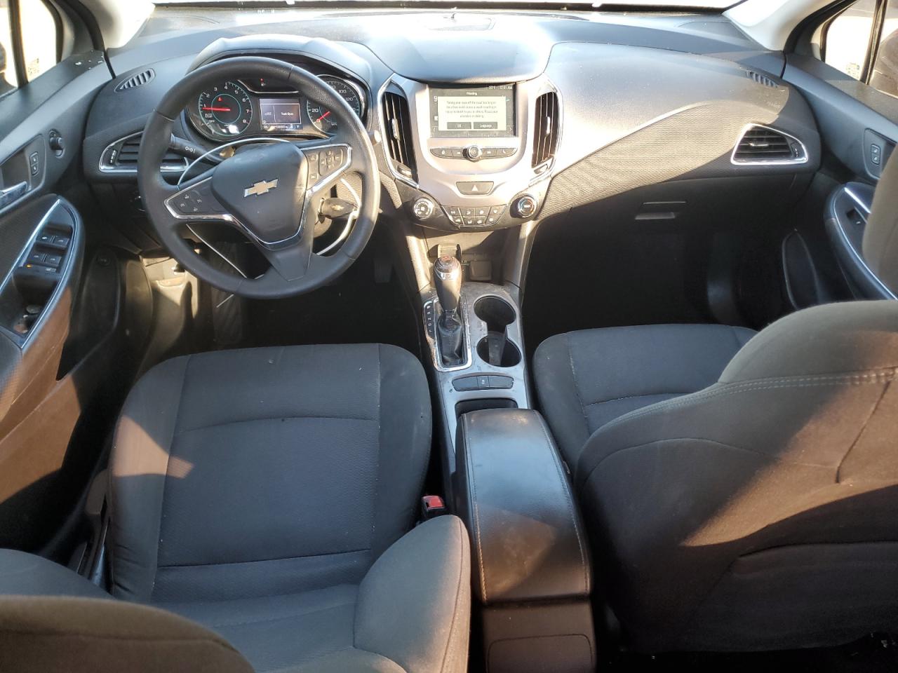 2018 Chevrolet Cruze Lt VIN: 1G1BE5SM2J7206056 Lot: 92072785