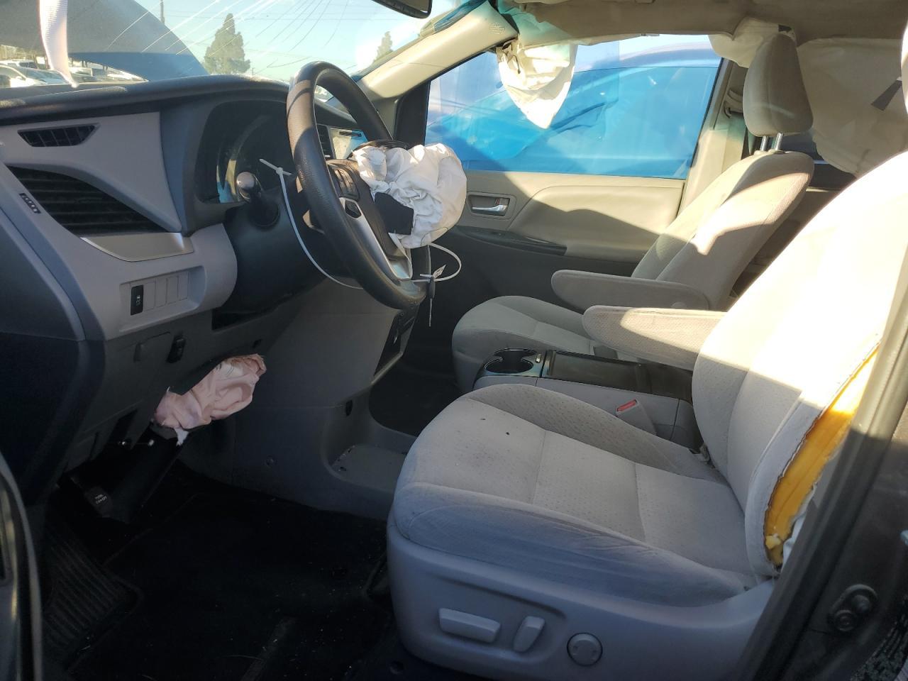 2015 Toyota Sienna Le VIN: 5TDKK3DC6FS674880 Lot: 85402375