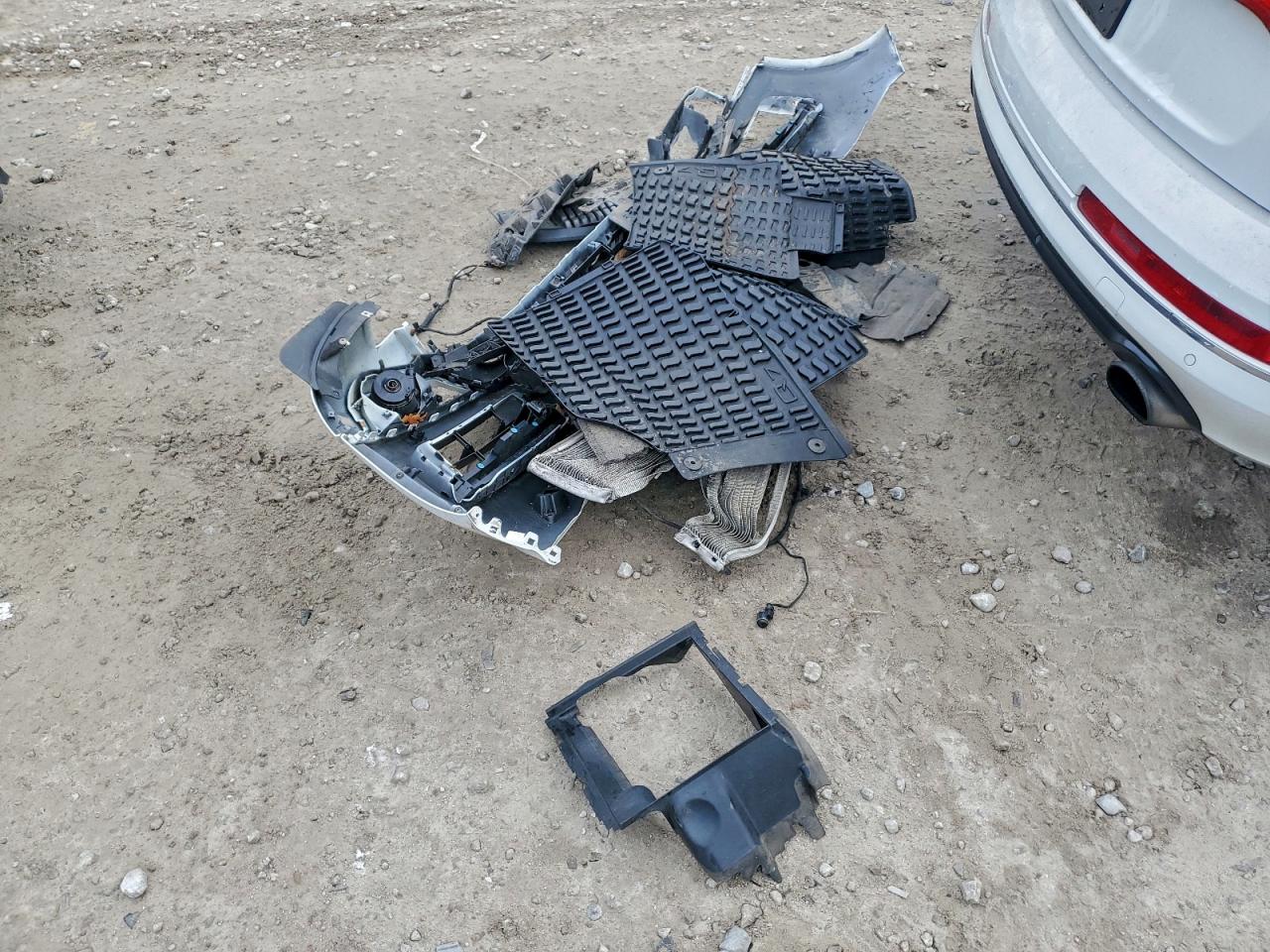 2013 Audi Q7 Premium Plus VIN: WA1LGAFEXDD010688 Lot: 94130655