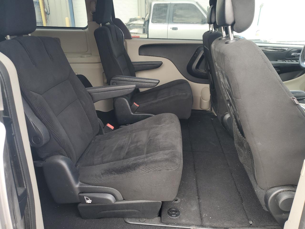 2016 Dodge Grand Caravan Sxt VIN: 2C4RDGCG5GR323571 Lot: 91835745