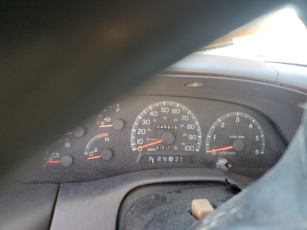 1998 Ford F150 VIN: 1FTZX18W2WKA25402 Lot: 91250085