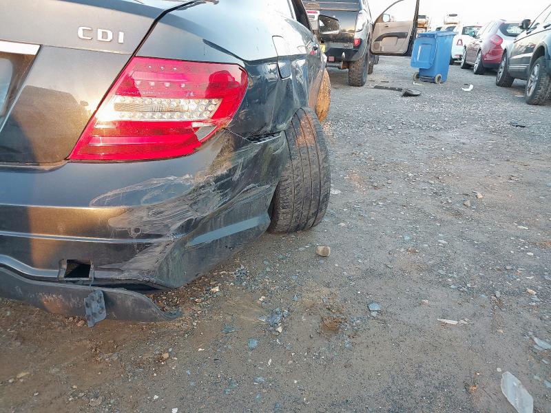 2011 MERCEDES-BENZ C CLASS C220 CDI BLUEEFFICIENCY AMG SPORT 2DR AUTO