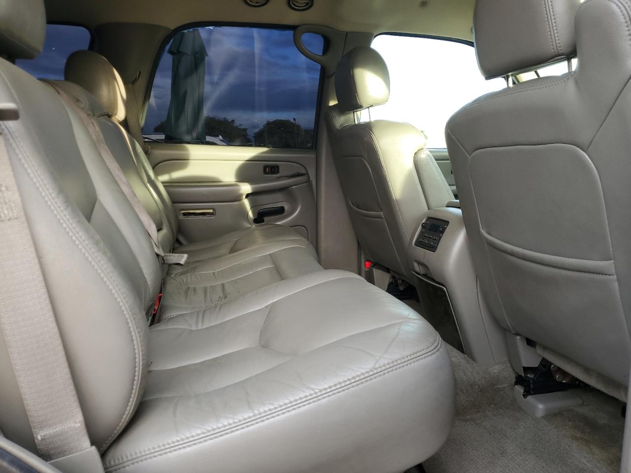 2004 Chevrolet Tahoe C1500 VIN: 1GNEC13T54R107398 Lot: 93653195