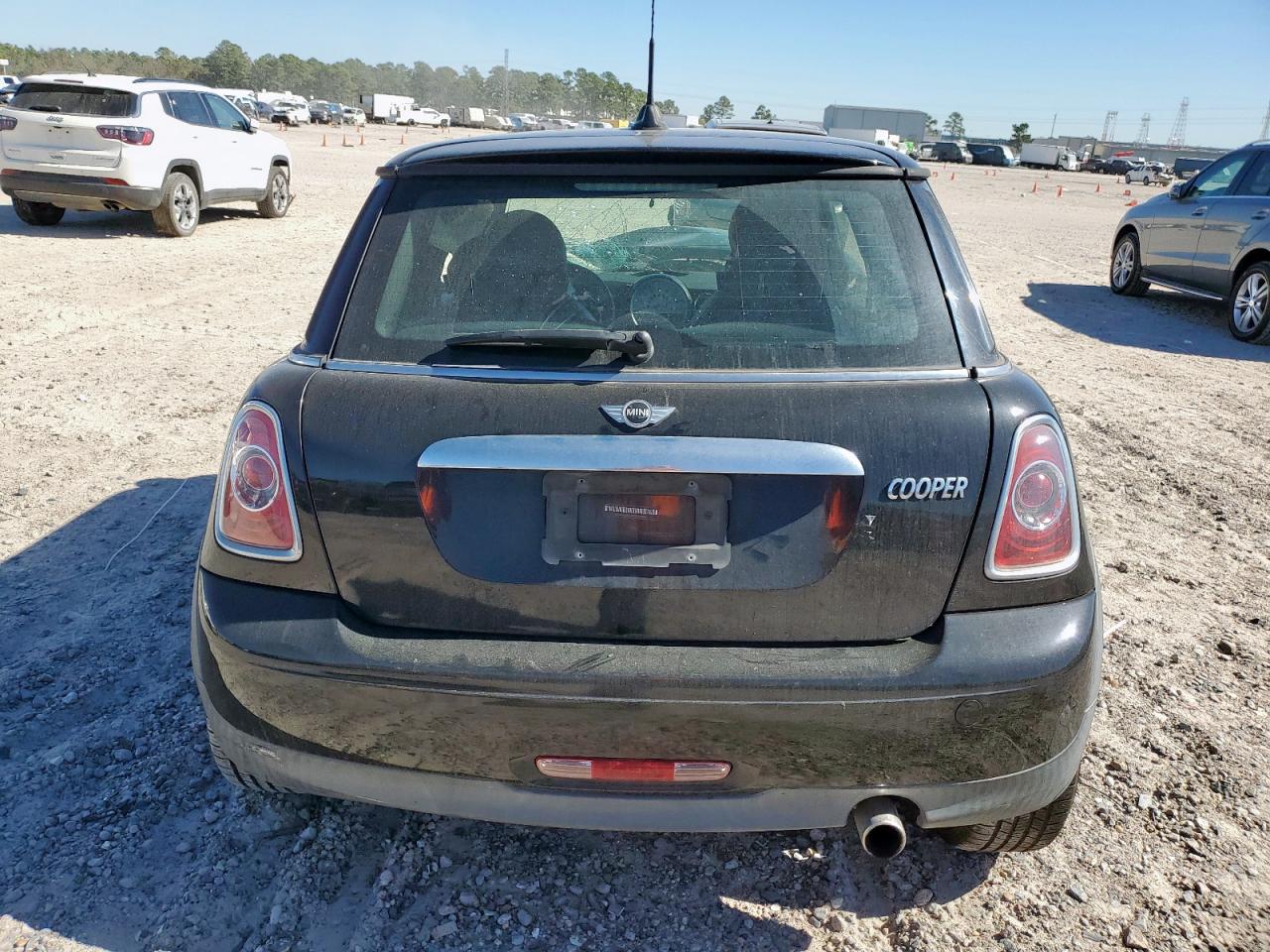 2013 Mini Cooper VIN: WMWSU3C54DT548056 Lot: 92523655