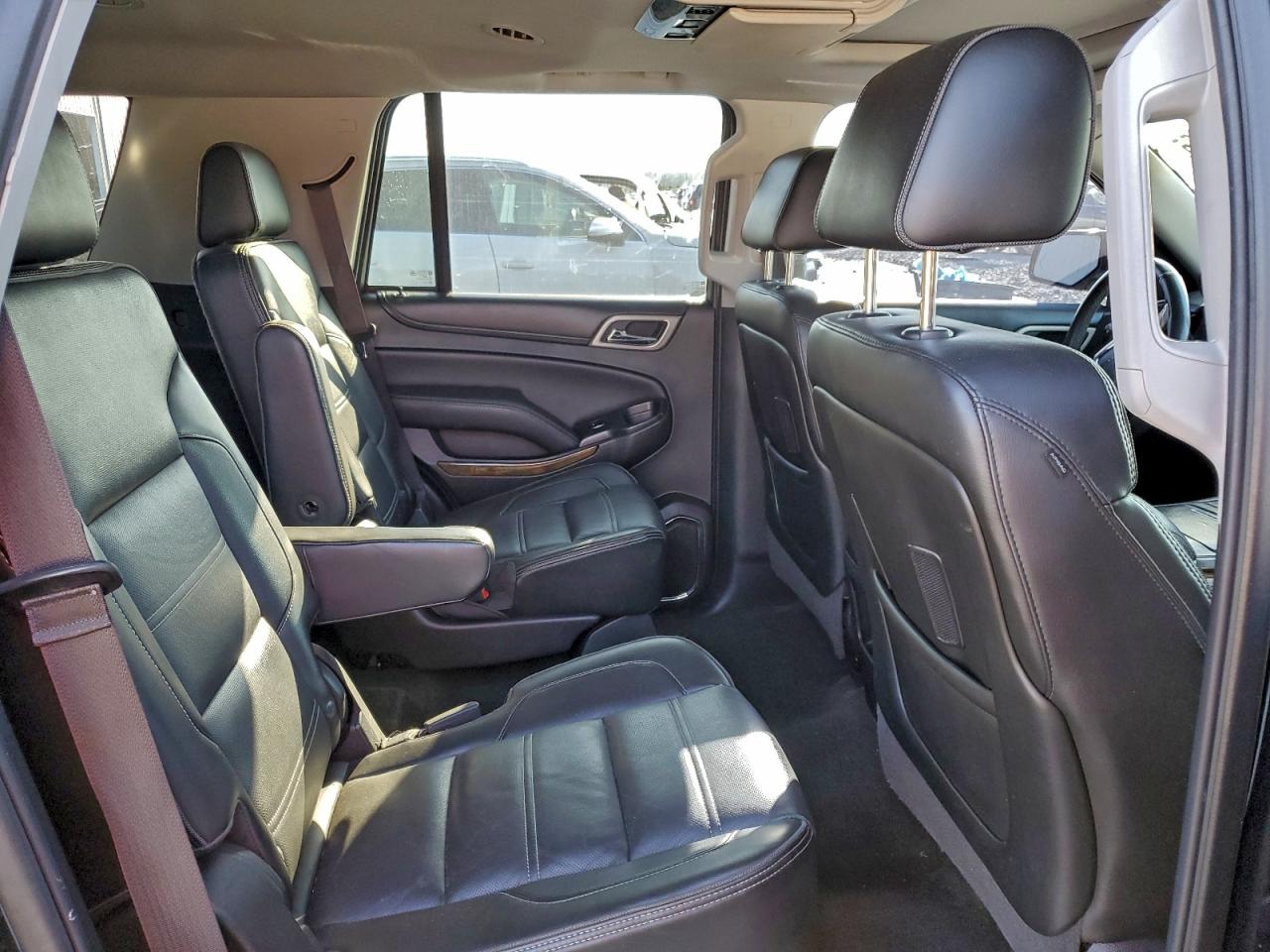 2016 GMC Yukon Denali VIN: 1GKS1CKJ4GR247061 Lot: 92978255