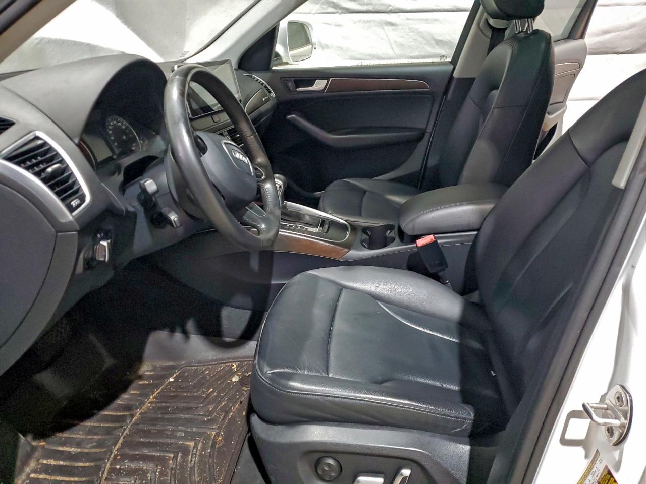 2016 Audi Q5 Premium VIN: WA1C2AFP3GA045434 Lot: 94080575