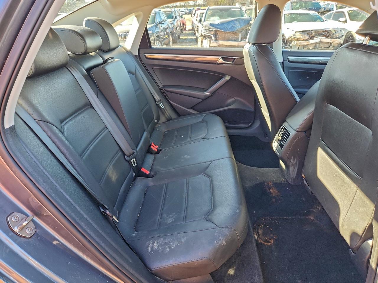 2018 Volkswagen Passat Se VIN: 1VWBA7A34JC042000 Lot: 93989515