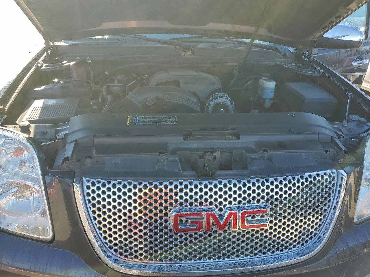 2010 GMC Yukon Xl K1500 Slt VIN: 1GKUKKE36AR125547 Lot: 93834555